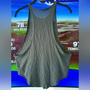 Lululemon tank top size 6